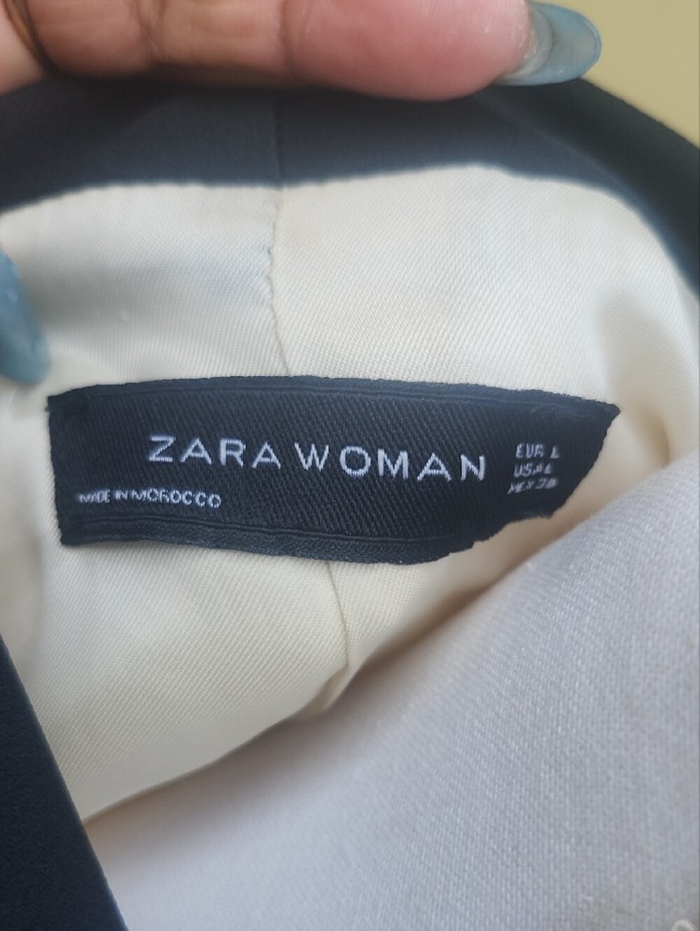 Zara Cream Blazer with Black  Shawl Collar - Picture 2 of 9